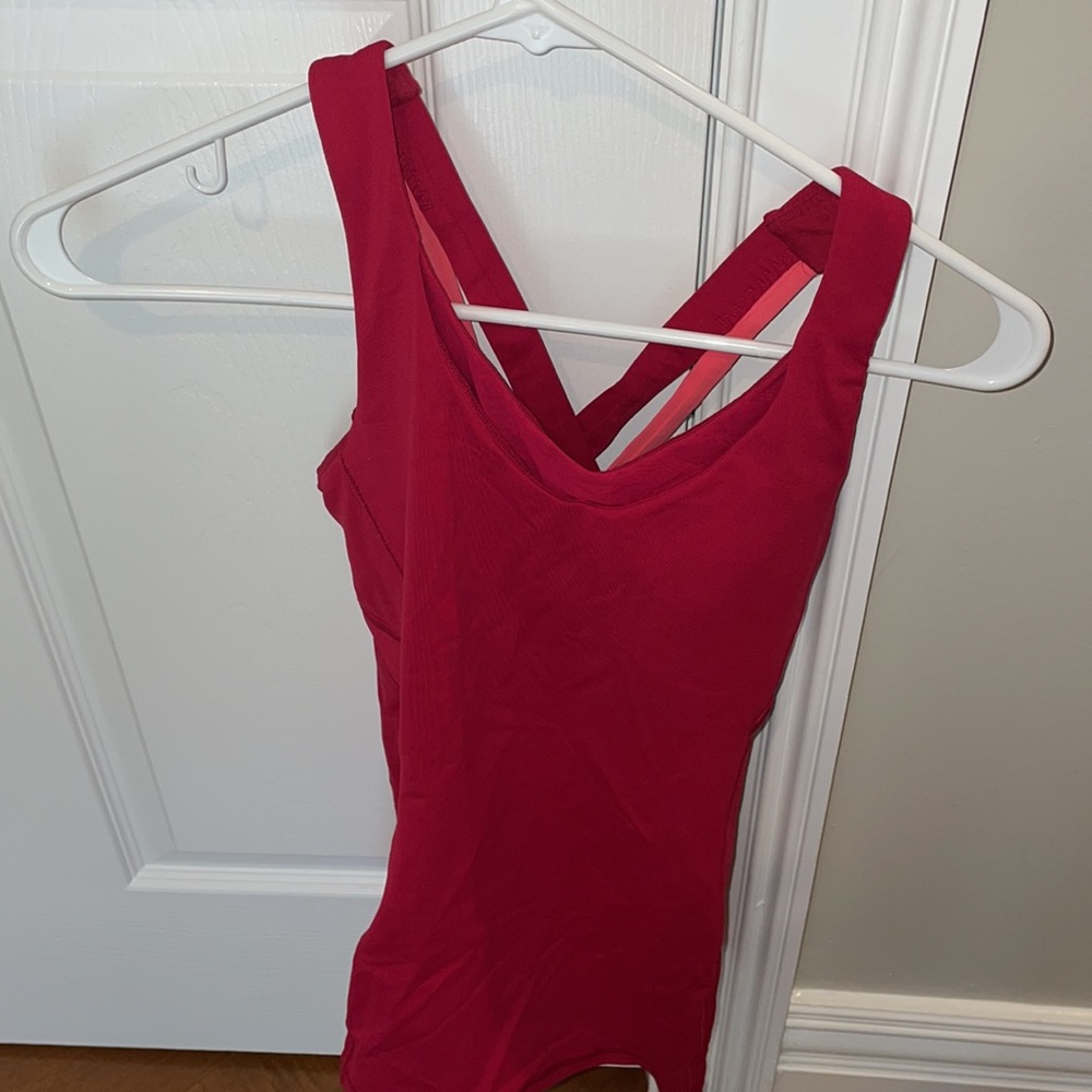 ❤️Lululemon pink tank top- offers welcomed!!❤️